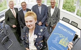 Hoffen auf neue Bewerber: Vertreter der 4 Paderborner Rotary Clubs & Jana Krumm